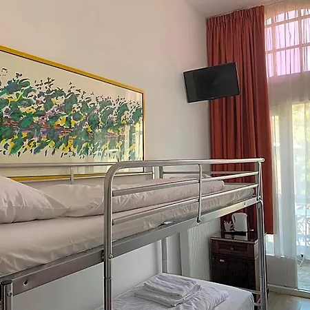 Hotel La Belle Vue 2*